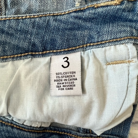 Blue high waisted ripped jeans with floral design size 3 - Picture 6 of 6